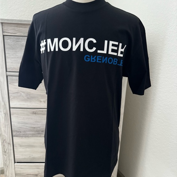 Moncler tshirt - Picture 2 of 11